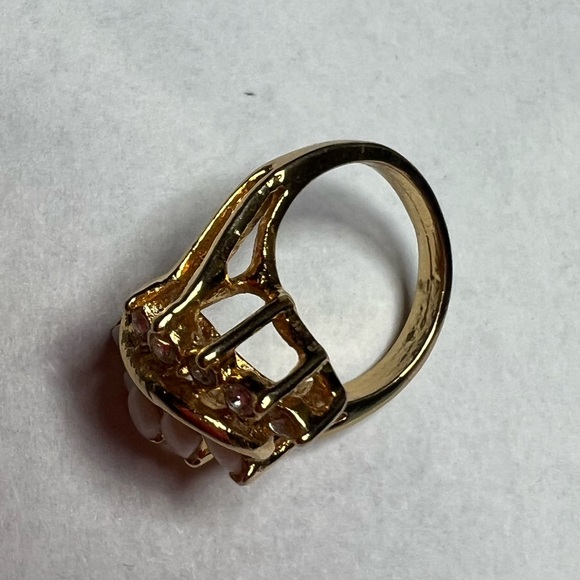 Vintage Gold Floral Statement Ring White Marquise Petals & Crystal Accents - Picture 6 of 6